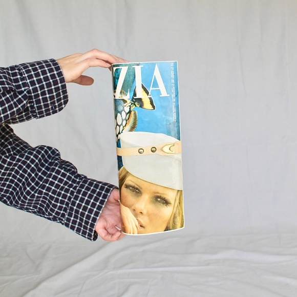 Delill Creations Handbags - ⭐️Vintage Grazia magazine clutch made in Italy